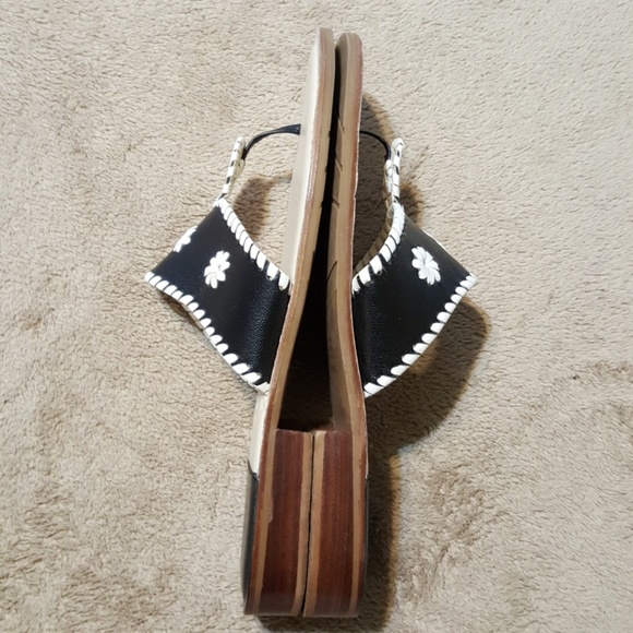 Apostrophe Leather Sandals/Flip Flops. Sz 8. - Picture 3 of 8